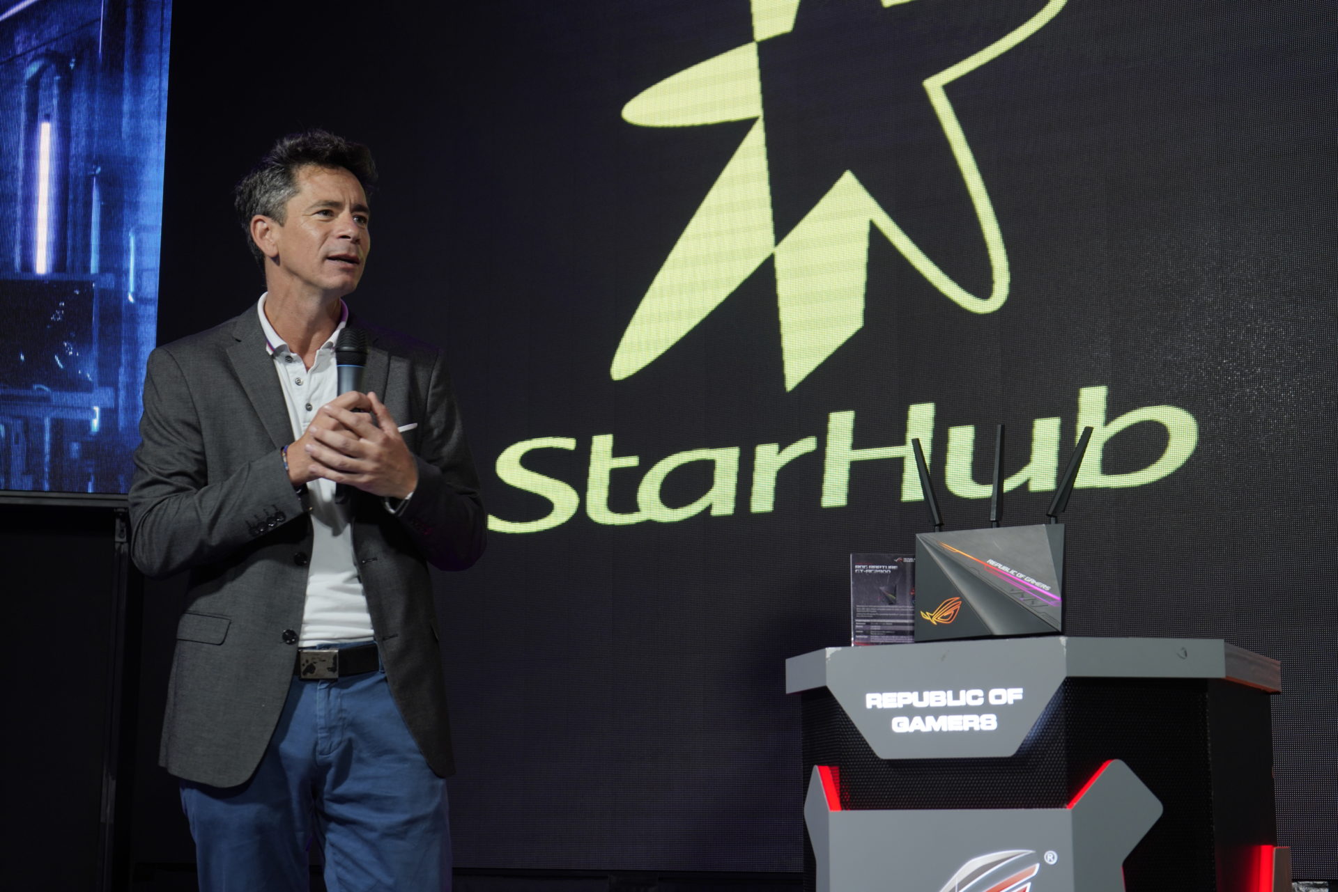 StarHub’s new 2Gbps fibre broadband plan comes with free Asus router