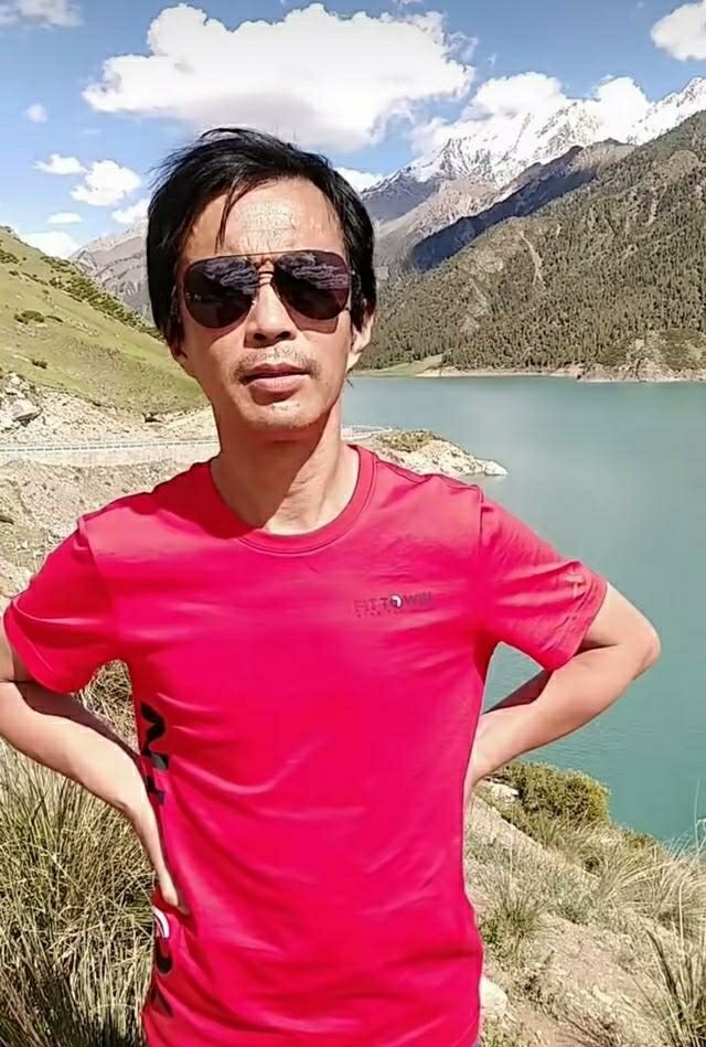 “流浪大师”沈巍被曝收入已达上百万元，非常享受现在的生活