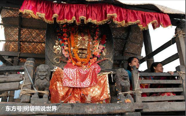 尼泊尔“活女神”退位之后：靠补助生存，无人愿娶还遭人嫌弃