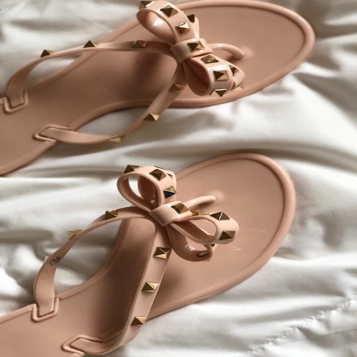 25 Affordable Luxuries To Treat Yourself To Right Now
