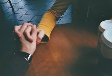 “女生在确定关系的第一晚，会想些什么？”