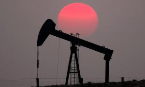 Oil kicks off week with gains on fresh hopes for US-China trade talks