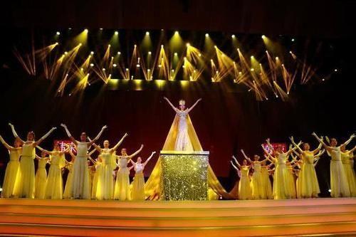 金鹰女神投票开始，baby陪跑，杨幂无望，网友：她今年稳拿