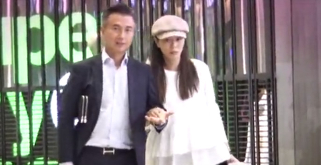TVB演员滕丽名婚后当24孝老婆，专心照顾丈夫却不愿生育