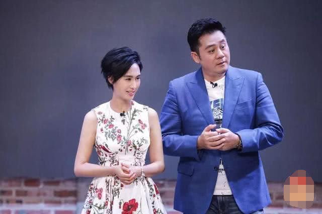 48岁“紫霞仙子”朱茵被偶遇，打扮毫无品味被吐槽像“大妈”