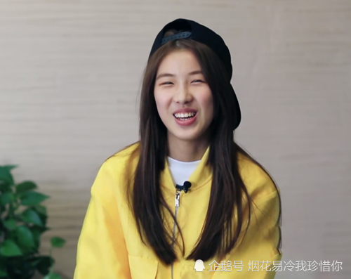 《变形计》富家女深夜外出吃烧烤，看到她的付钱方式，网友炸锅