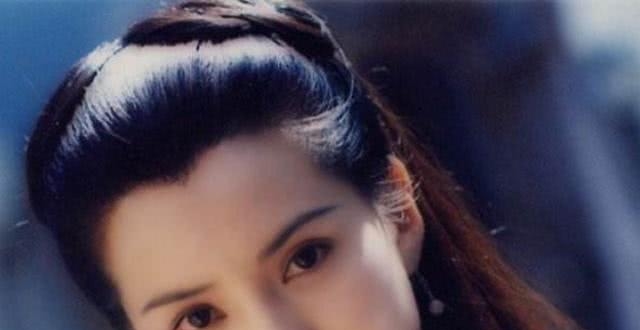 恋爱10年等不来婚姻，事业被爱情耽误，李若彤终于要复出了