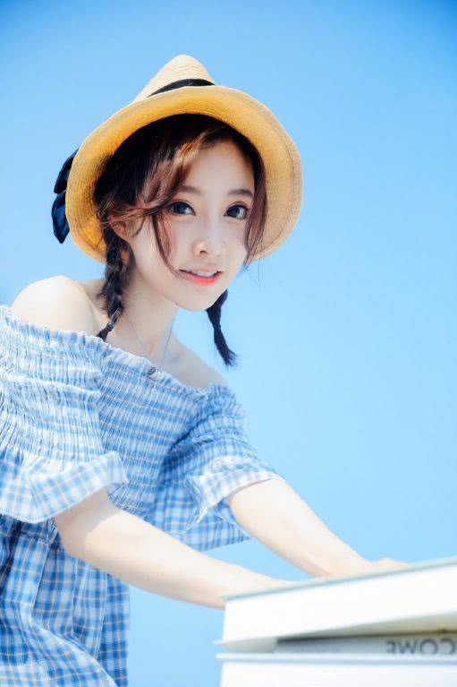冯提莫被质疑整容，难道是成功的人会招黑？