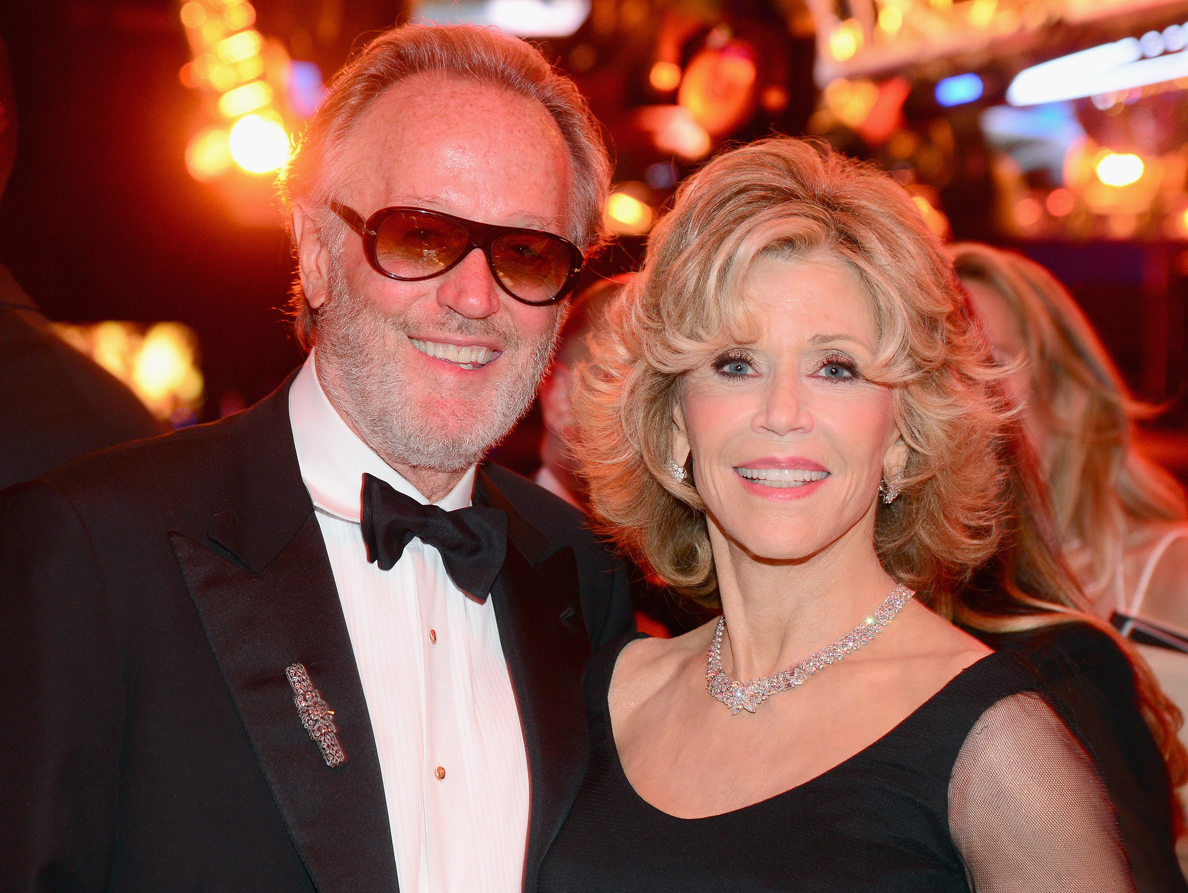 Jane Fonda on Her 'Sweet-Hearted' Little Brother Peter's Final Days: 'He Went Out Laughing'