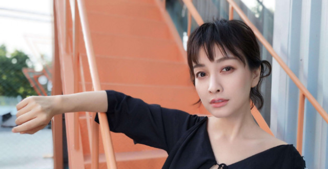 吴昕在《快本》中途离场却无人关注，存在感超低，粉丝：离开吧