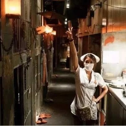 日本“变态”主题餐厅爆红，未满18岁禁止入内，网友：太重口了