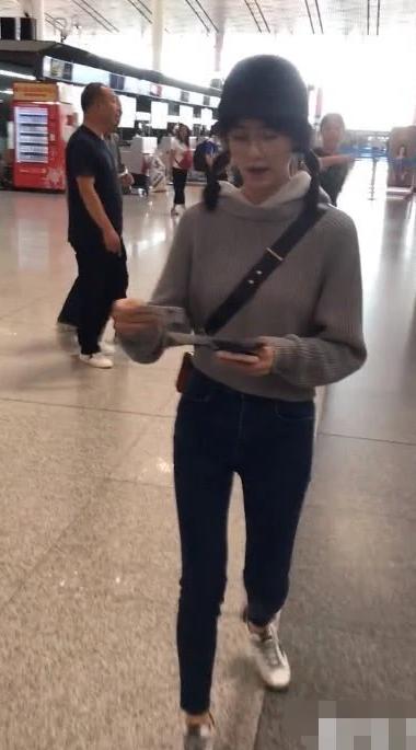 白鹿最保守一次穿衣，却萌倒不少人，谁说可爱在性感面前一文不值