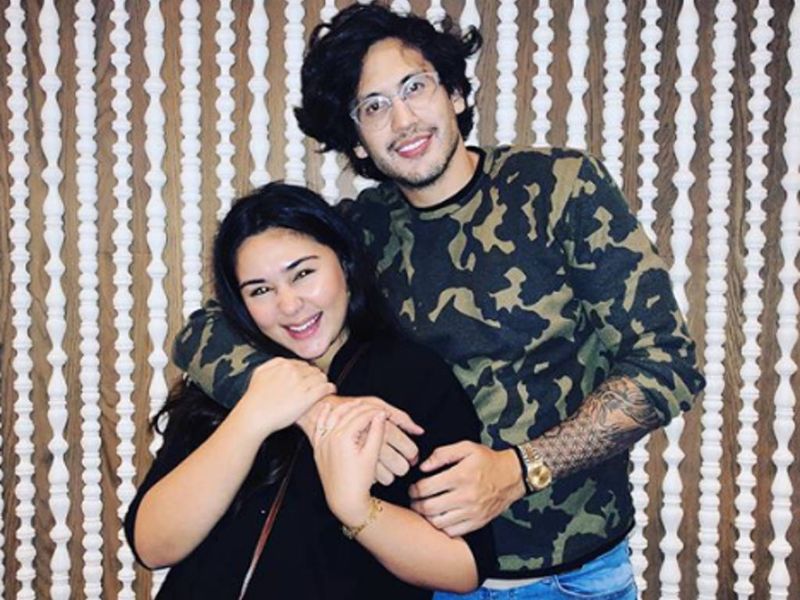 Gwen Zamora gives birth to her first baby