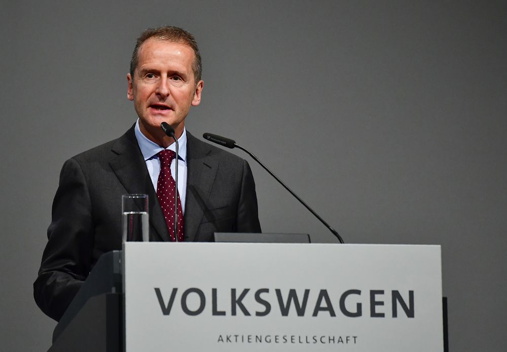 Volkswagen CEO: Smart cars, not e-cars, are ‘gamechanger’