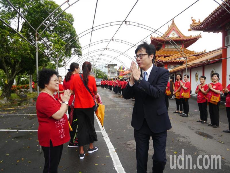 韩国瑜民调下滑？ 王金平：国民党会去处理 | 韩国瑜话题不断 | 要闻