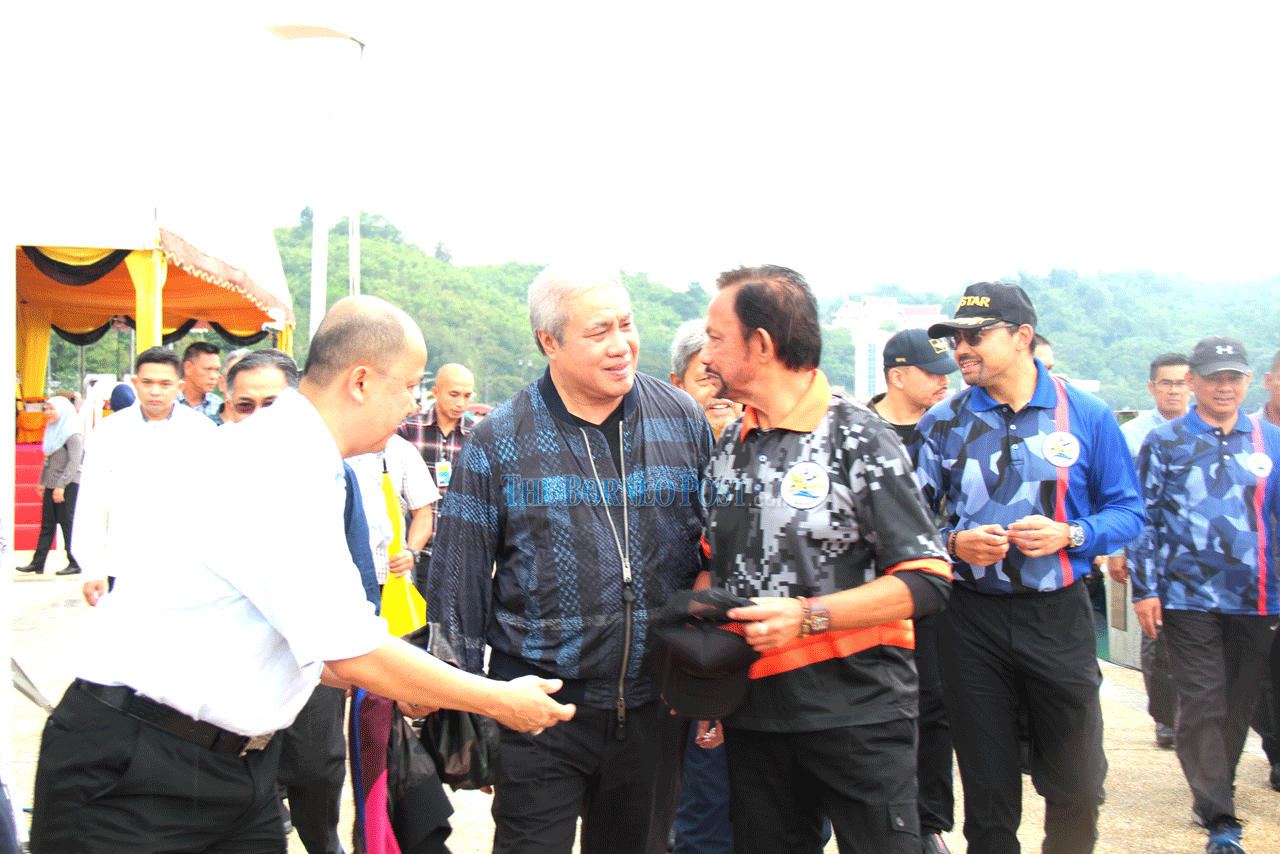 Awg Tengah represents state at Brunei Darussalam Regatta