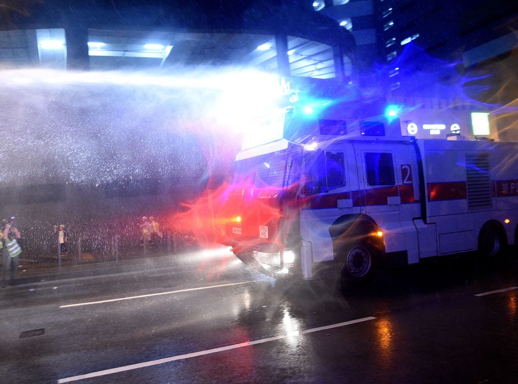 【荃葵青游行】水炮车昨两度发射水炮 警：相信公众能理解及明白