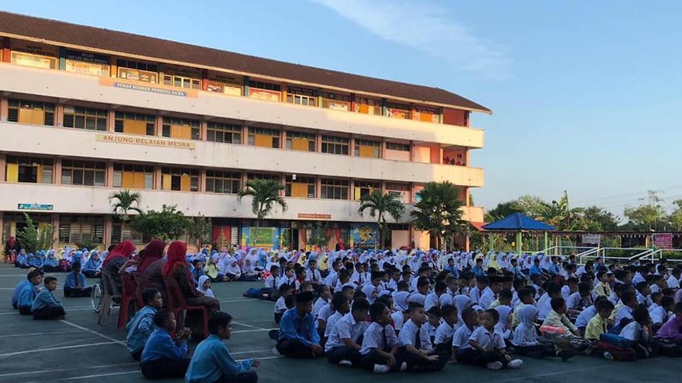 33 students in Pasir Gudang experience nausea, vomiting