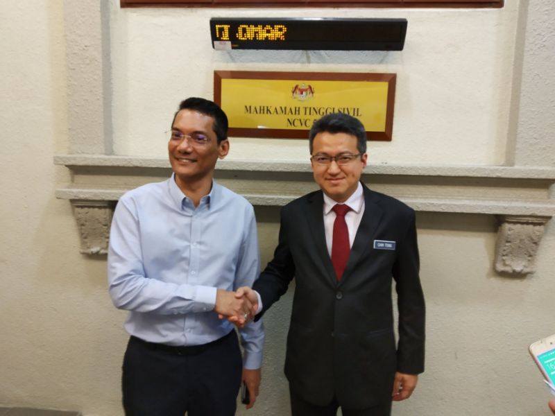 JMM president apologises, to pay deputy minister RM40,000 after ‘communist uniform’ remark