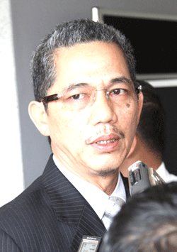 Chong lambasted for accusation on repair of dilapidated schools