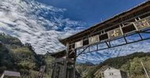 徽杭古道：始建于隋唐之际，是古代徽商和浙商互通贸易的重要通道