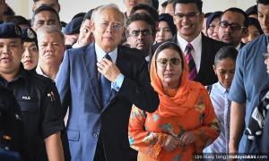 Najib, Rosmah get photos of items seized by authorities last year