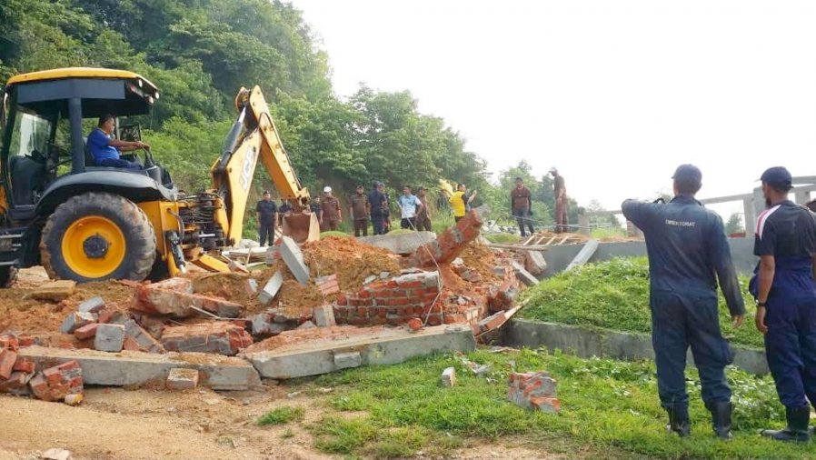 擅自发展墓地　槟政府地遭占用