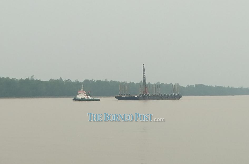 Visibility worsens as haze descends on Sibu, Rajang River