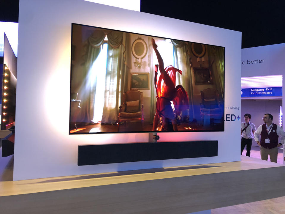 Philips OLED+984 hands-on review