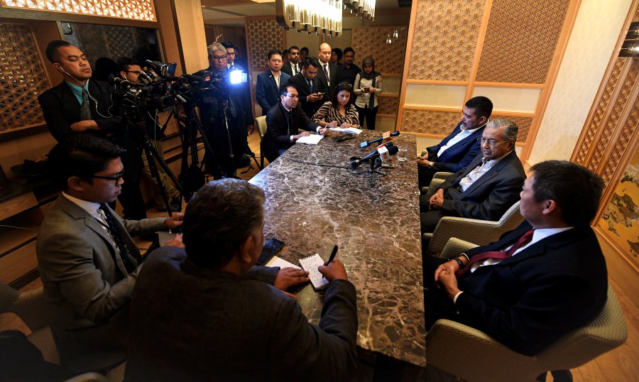 Dr M wants speedy issuance of new Samurai bonds