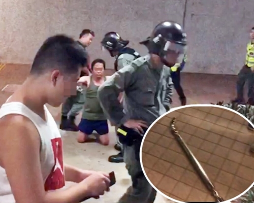 【修例风波】警闯富雅花园追捕撞毁大门把手 街坊跪求收队(片段)