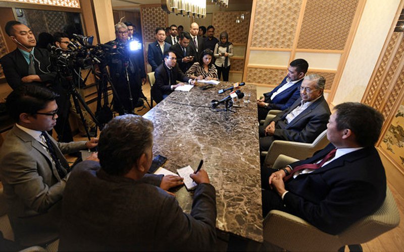 Mahathir wants new Samurai bond, but will leave it to experts