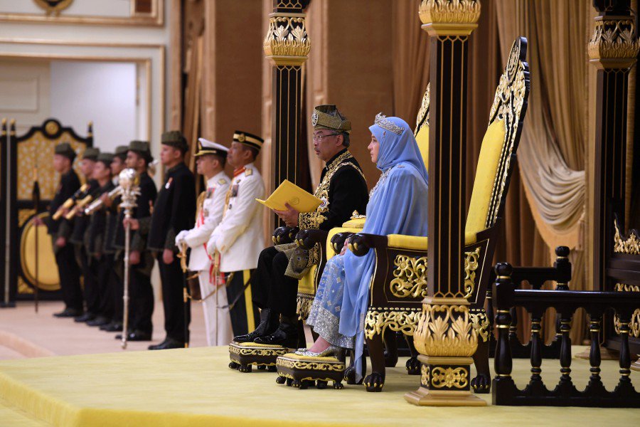 Royal birthday: King confers awards, medals on 795 recipients
