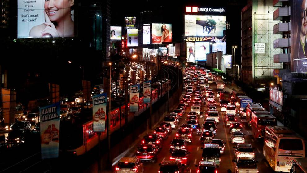 Patients die as Manila traffic jams block ambulances