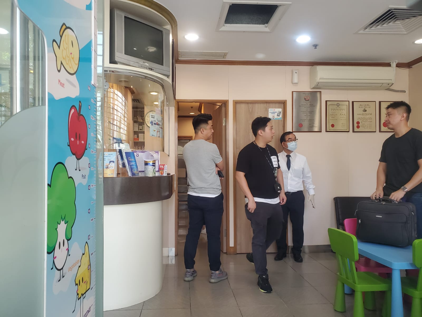 潜入粉岭诊所爆窃 贼仔擸走21万元现金及财物