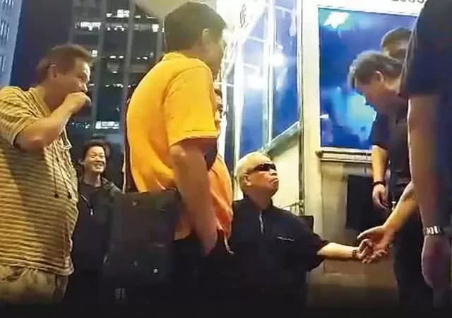 黑帮14K荷兰教父，第一个被跛豪干掉，第三位是单挑王