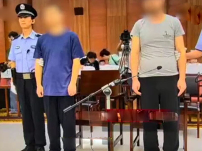 9岁童被邻居绑架逃脱期间被杀 裸尸躺楼顶电梯间