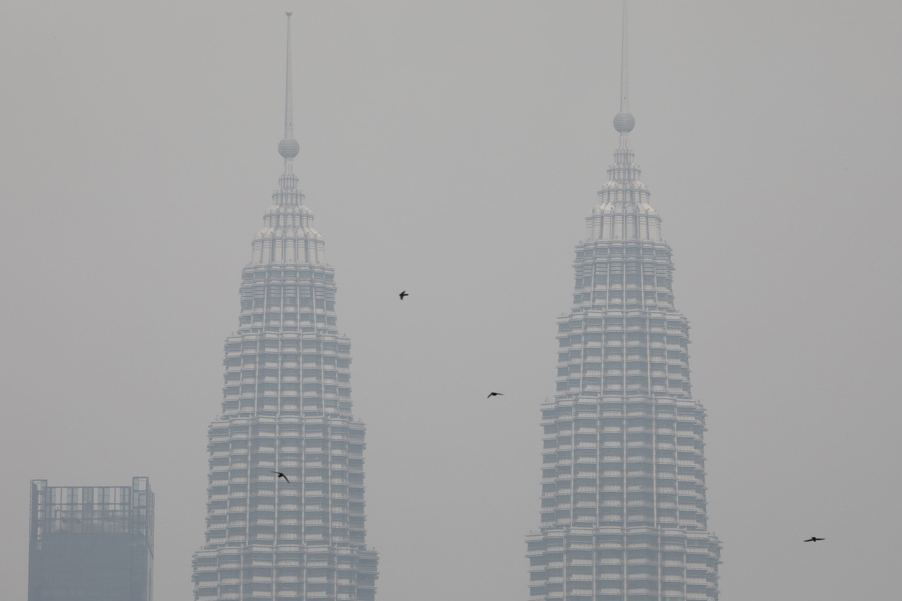 Malaysians lament on social media as air quality deteriorates due to haze