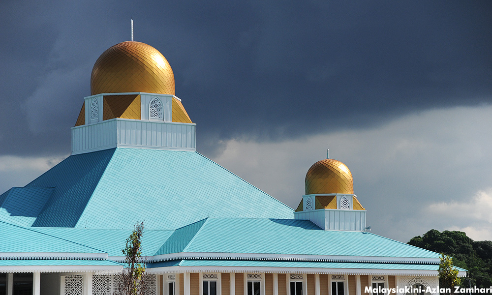 Education Ministry urged to add studies on Syiah in Islamic studies