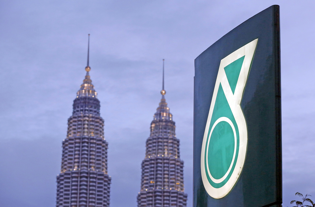 Petronas given to end of September to pay 5 pct sales tax on petroleum products