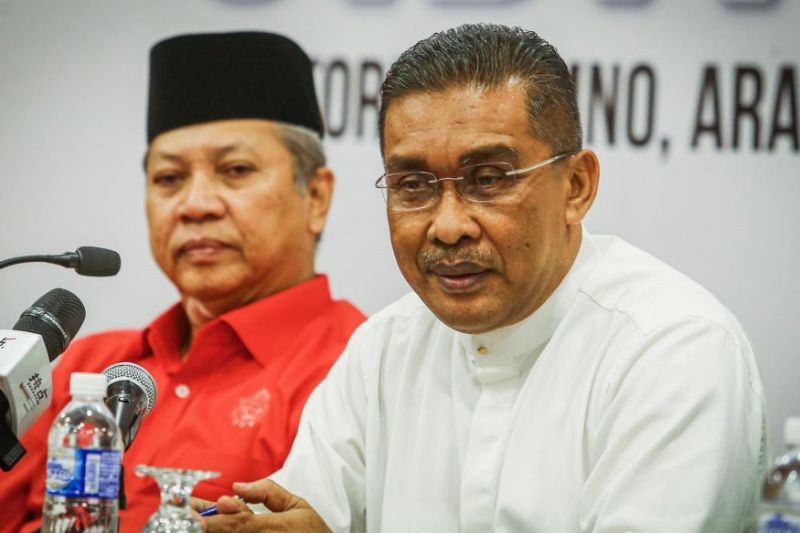 Ahead of unity charter, PAS and Umno bury hatchet over Memali incident