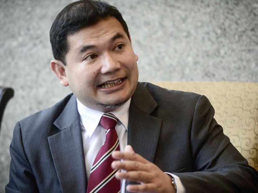 拉菲兹：别玩弄种族情绪 巫伊应扮演好反对党角色  