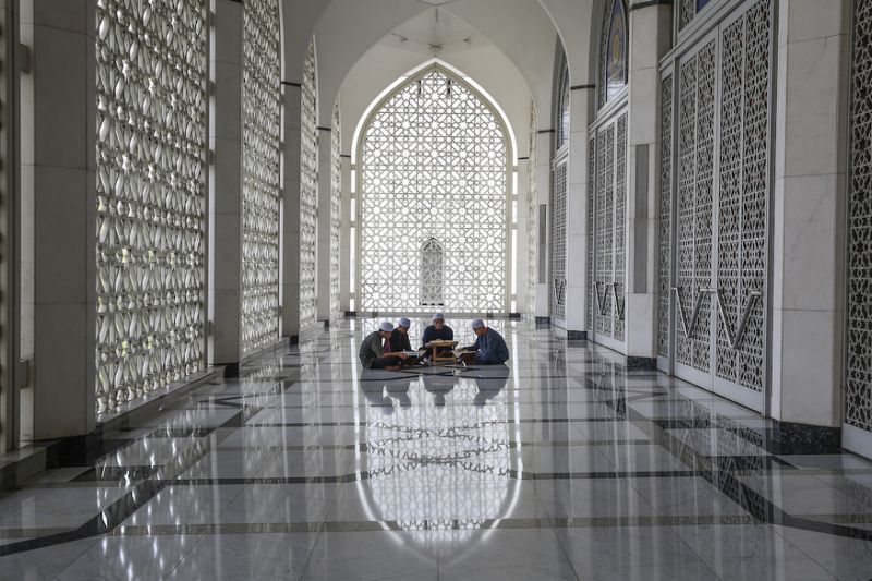 Minister: Some strings attached to constitutional articles of religious freedom