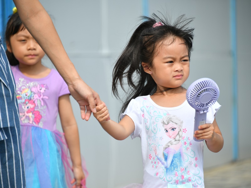 天文台中午录33℃ 成史上最热中秋节