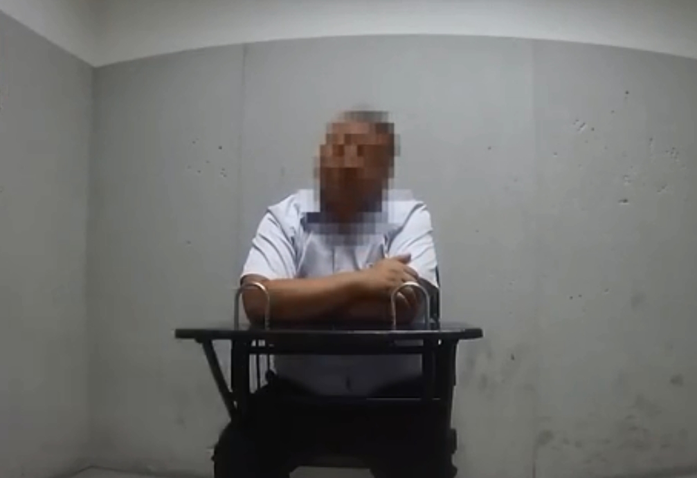 错过检票时间踢爆玻璃门 深圳恶男：我赶唔上开会会追究到底