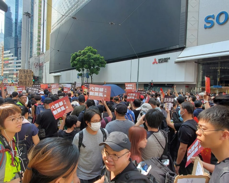 【修例风波】警指铜锣湾示威者参与未经批准集结