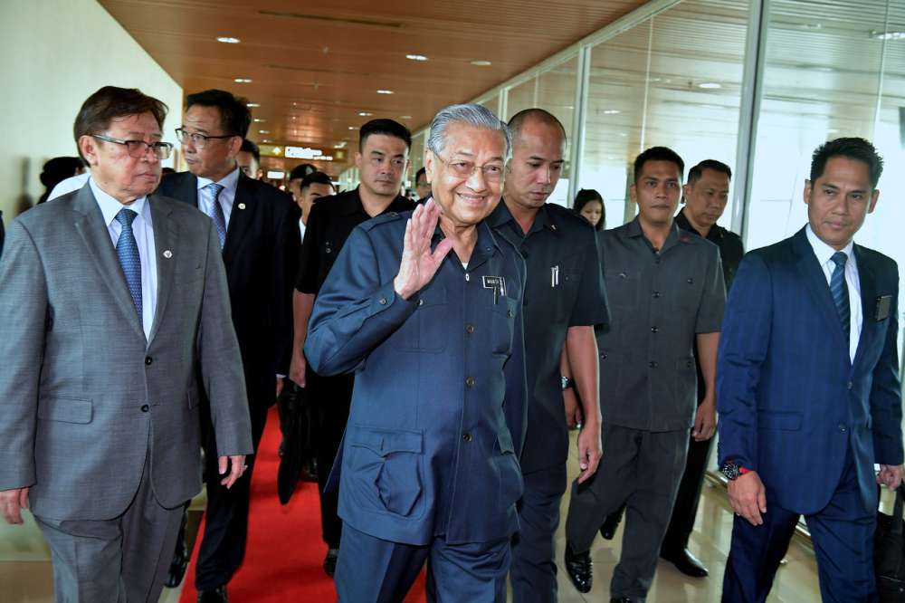 Dr M arrives in Kota Kinabalu for one-day working visit