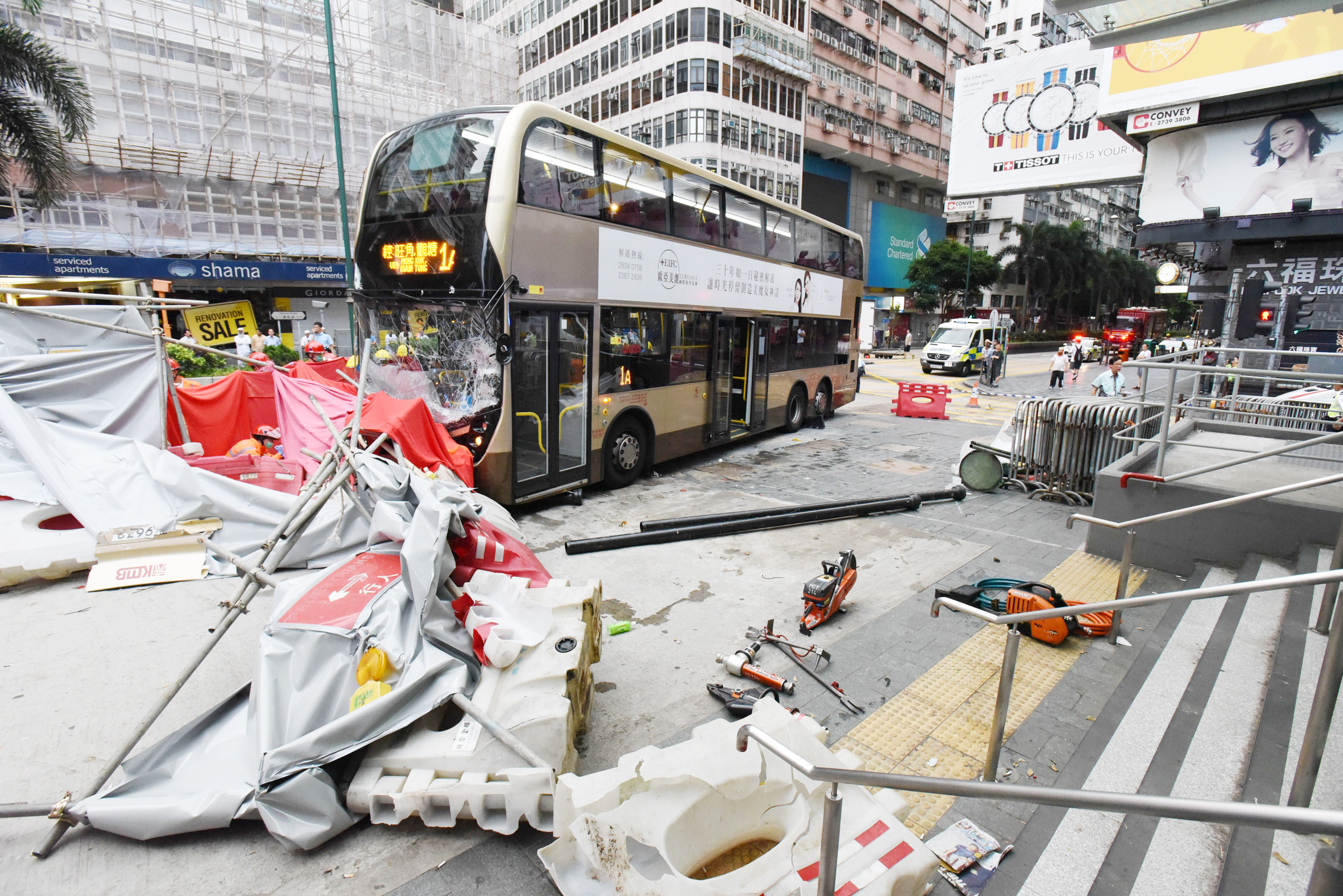 九巴剷行人路撞毙女途人 死者遗产代理人入禀索偿