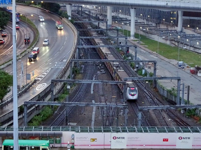 【港铁出轨】东铁綫红磡至旺角东站恢復通车 服务维持7分钟一班