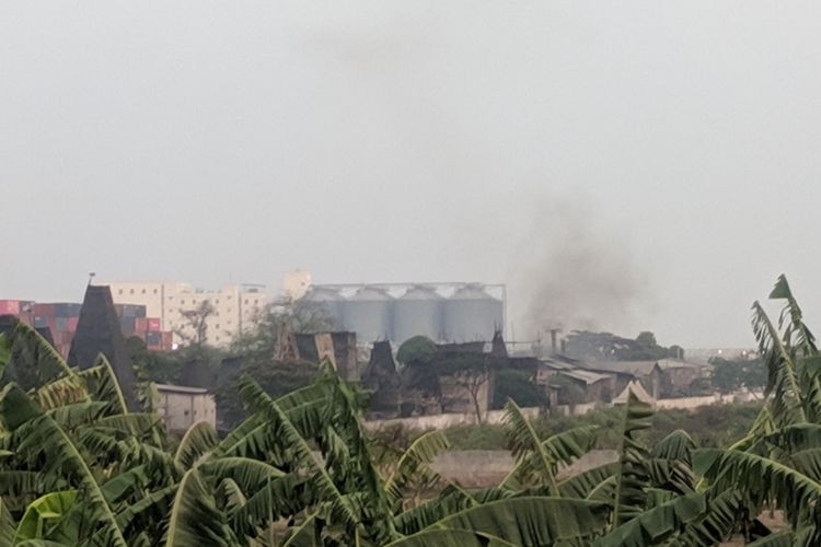 Police seal aluminum smelting, charcoal production industry in North Jakarta